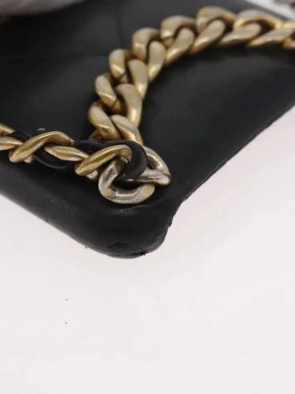 CHANEL Matelasse Chain iPhone Case Bag Lamb Skin Black Gold CC Auth BA12149A